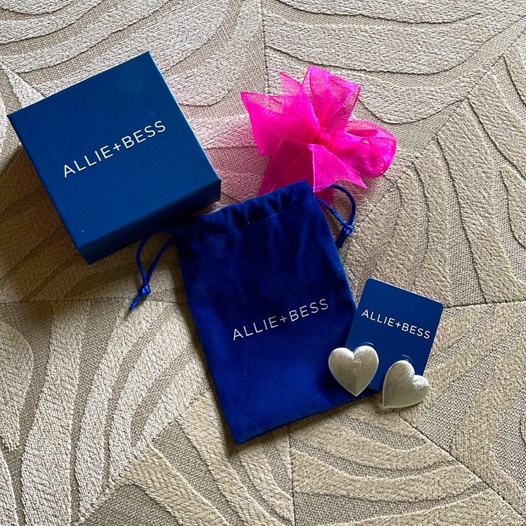 Nwt Allie + Bess Earrings